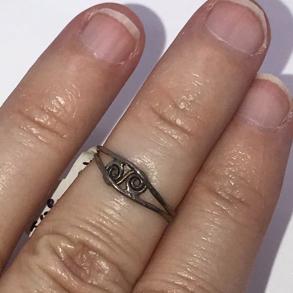 Sterling S Design Wire wrap Toe Ring - Picture 7 of 8